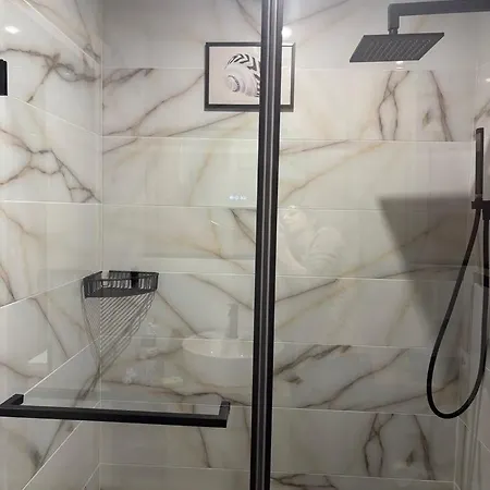 1br Luxury With Sea View And Parking Space * فارنا