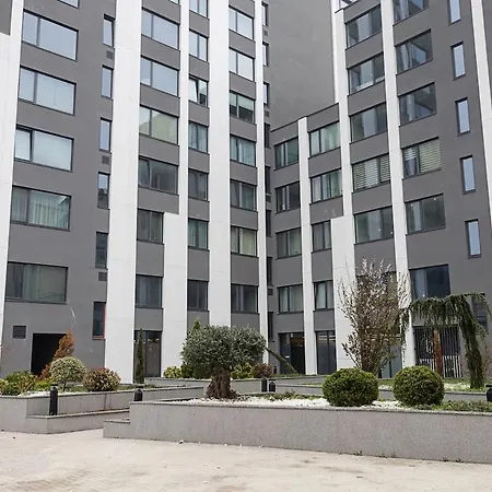 1br Luxury With Sea View And Parking Space شقة فارنا