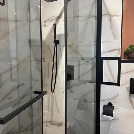 شقة 1br Luxury With Sea View And Parking Space *